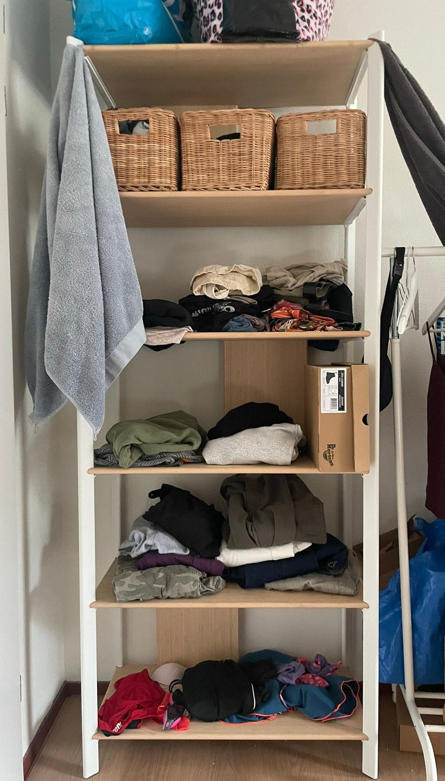 Shelf cabinet ikea, Ophalen, Zo goed als nieuw