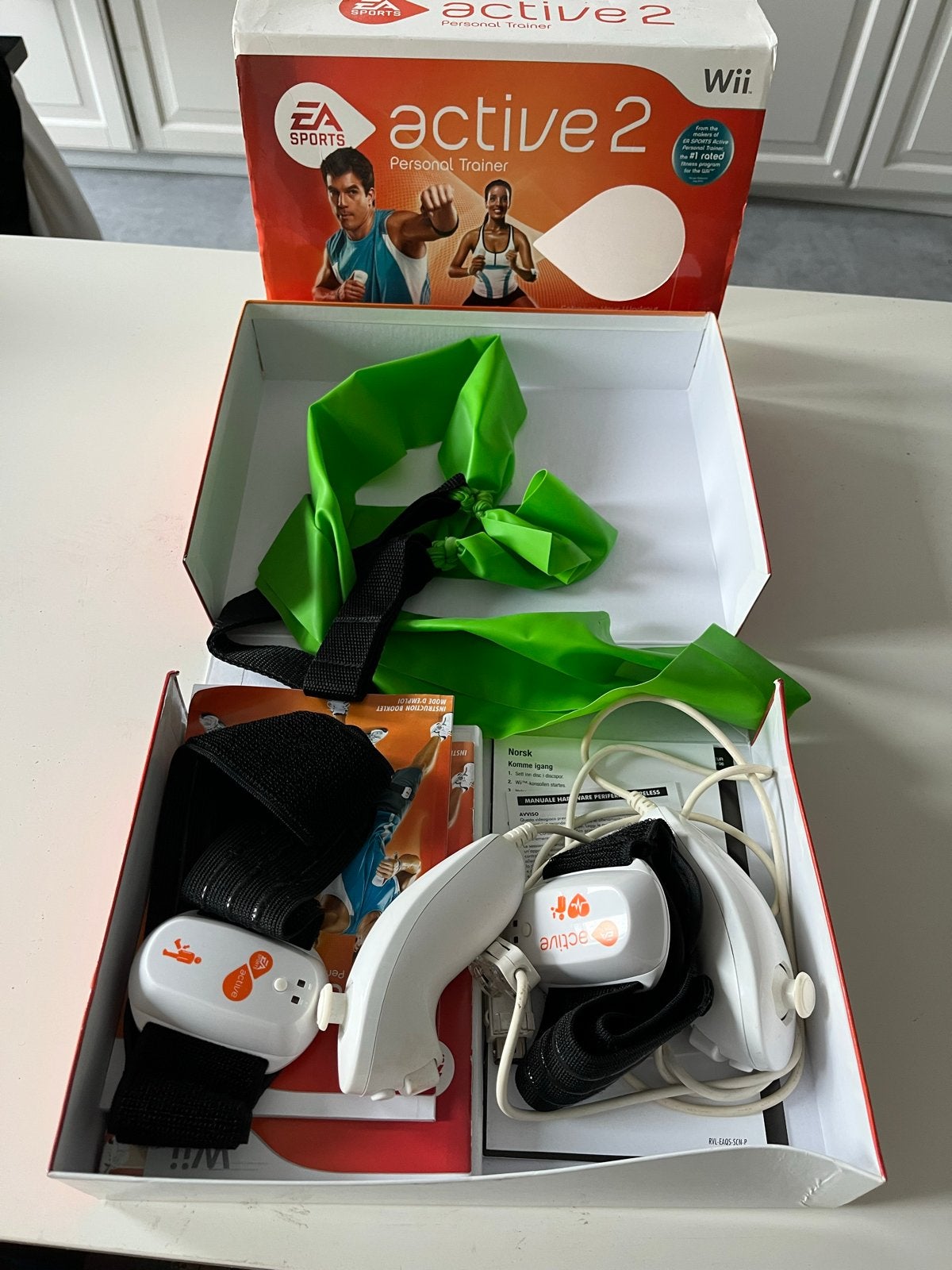 EA Sports Active 2 Personal Trainer Wii - Complete Set, 1 speler, Ophalen of Verzenden, Zo goed als nieuw, Vanaf 3 jaar