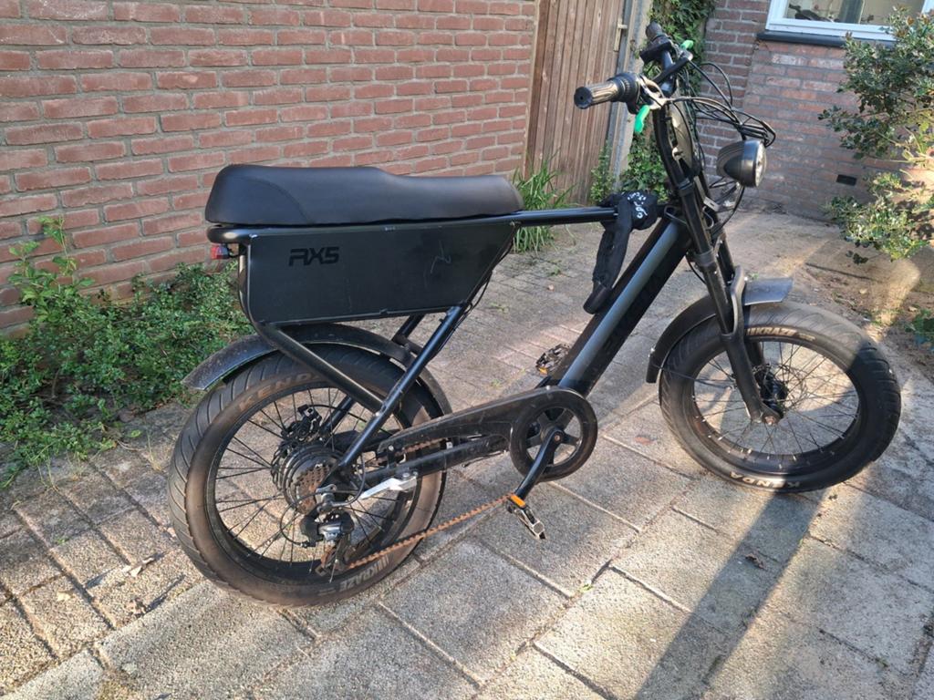 RIVENA RX5 E-bike Fatbike, Fietsen en Brommers, Elektrische fietsen, Gebruikt, 51 tot 55 cm, 30 tot 50 km per accu, Ophalen