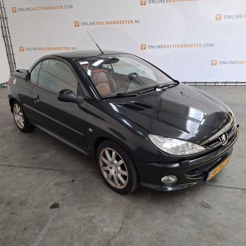 Personenauto, Peugeot, 206 CC, 1.6-16V, 2003, 4 cilinders, Cabriolet, 4 stoelen, Zwart
