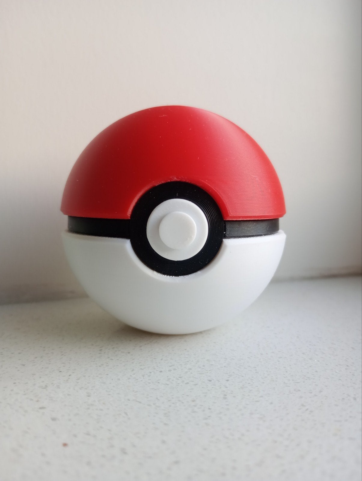 Orginele Pokeball van Pokemon ( gloednieuw ), Hobby en Vrije tijd, Verzamelkaartspellen | Pokémon, Ophalen of Verzenden, Overige typen