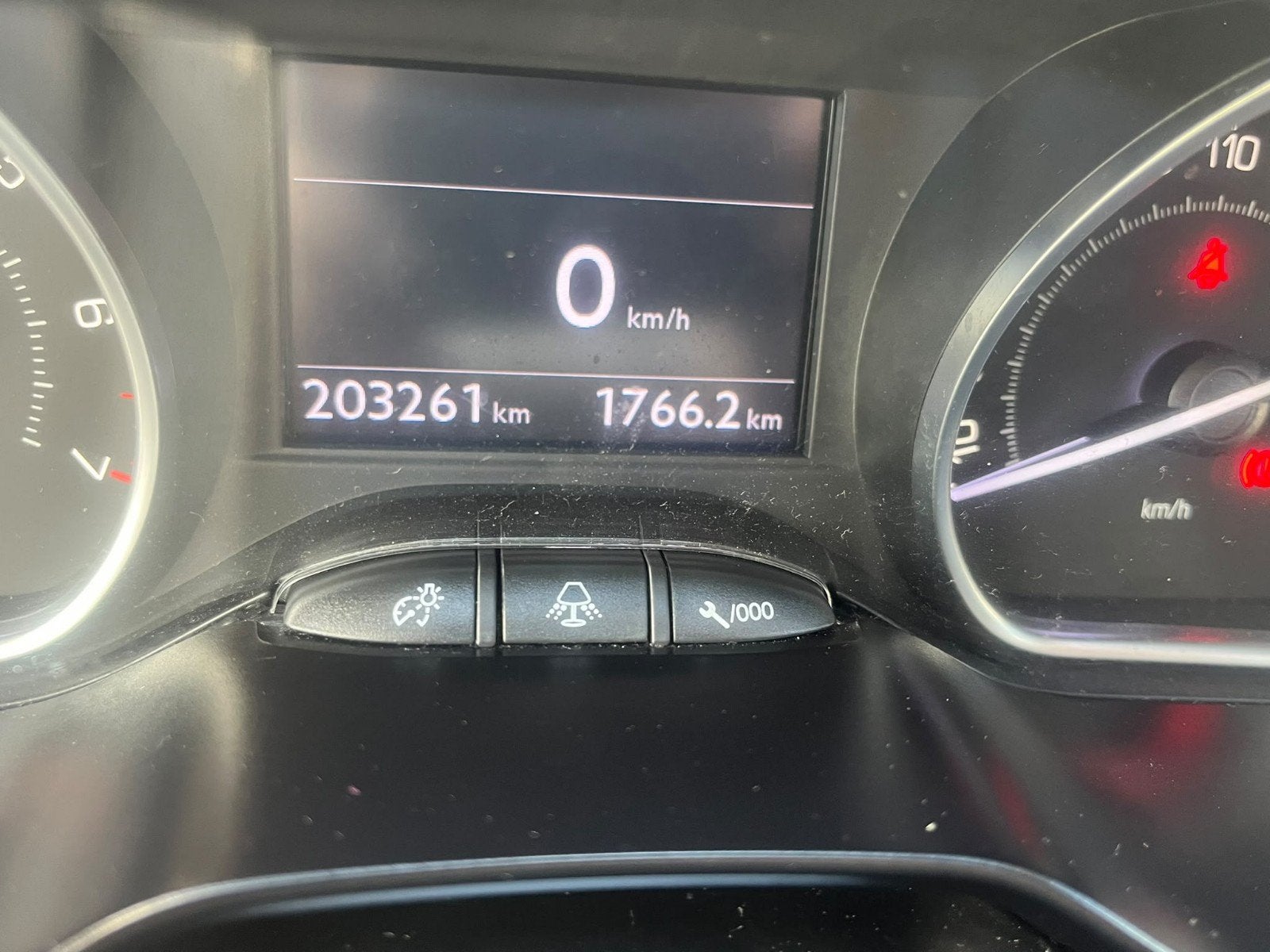 Foto 7 van Peugeot 208 1.4 VTI 70KW/95PK 5-D 2012 Grijs