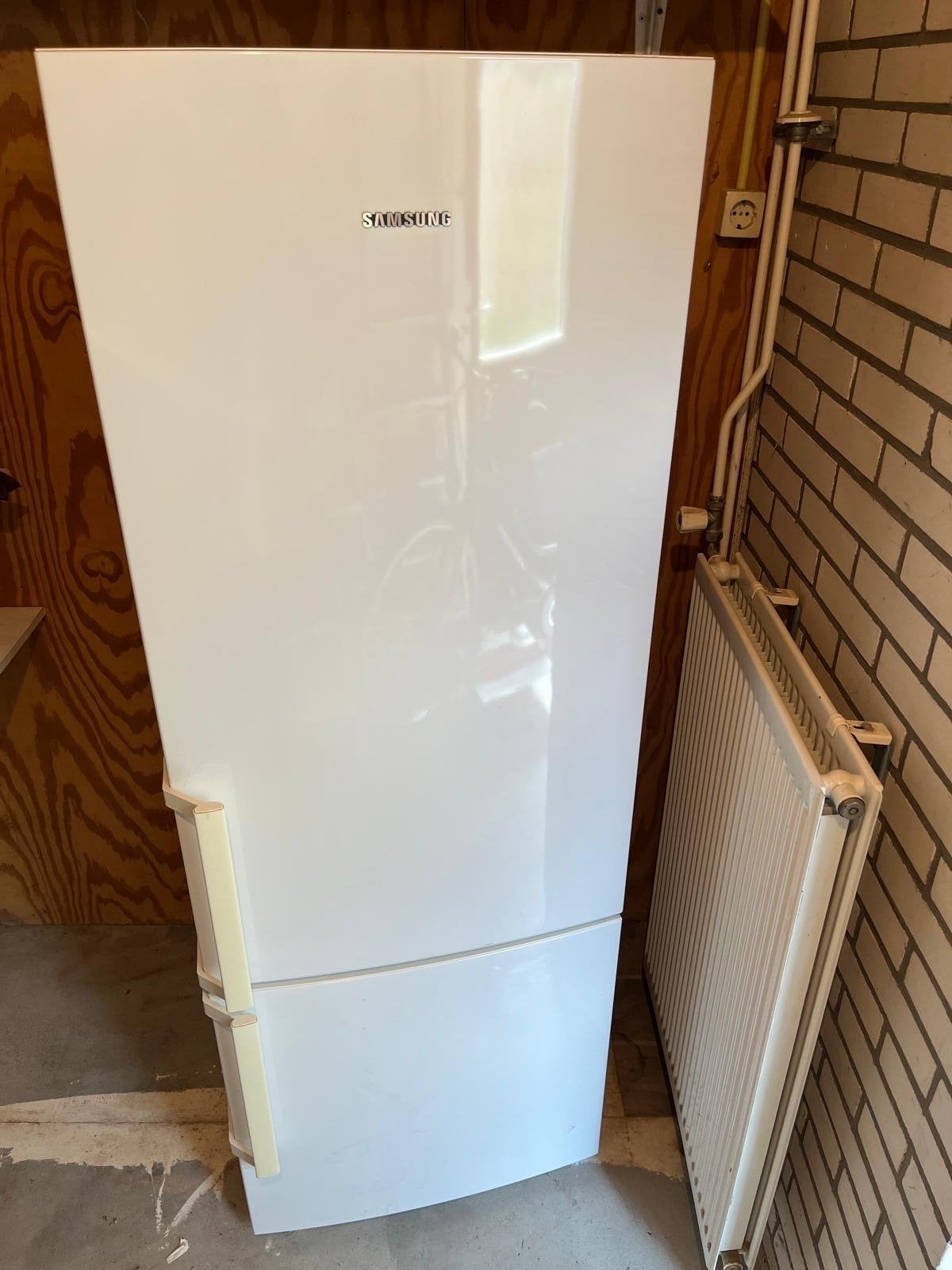 Samsung Koelkast met Aparte Vriezer - Wit, Ophalen, 200 liter of meer, 60 cm of meer, Met aparte vriezer