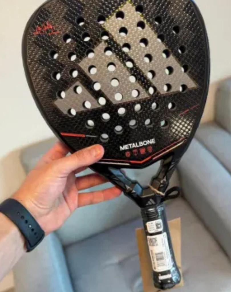 Nieuw Adidas metalbone 3.5 2026 racket, Ophalen of Verzenden, Nieuw