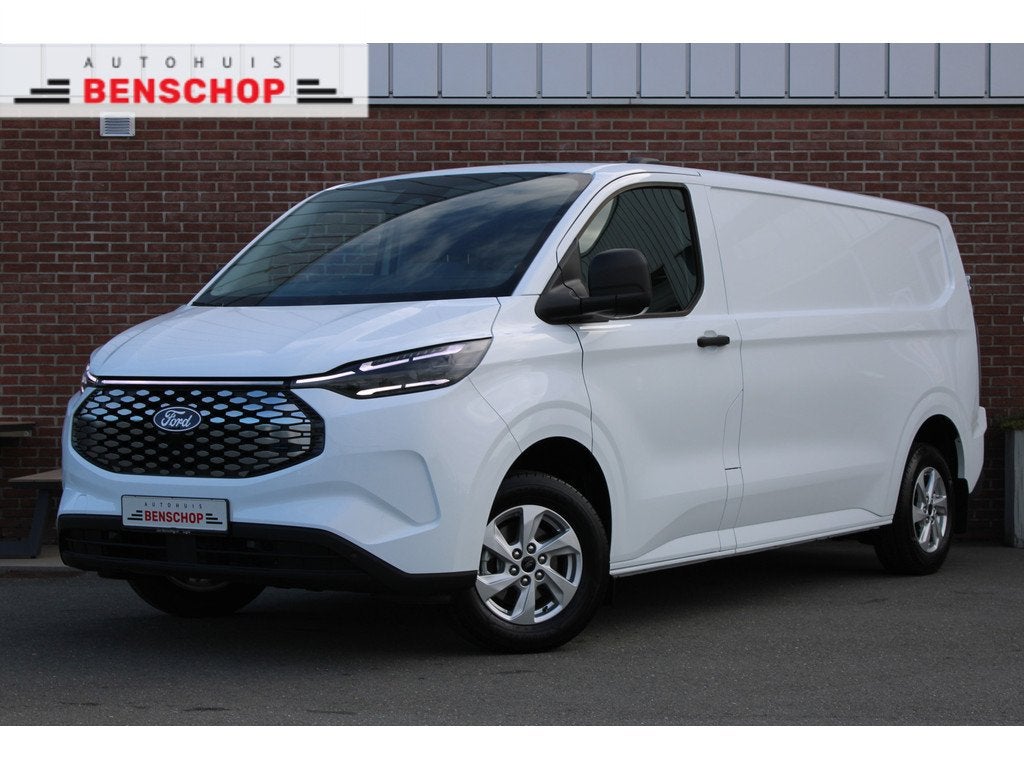 Ford E-Transit Cust. 340 L2H1 Trend 71 kWh |CAMERA|STUUR+STO, Auto's, Bestelauto's, Automaat, Gebruikt, Zwart, 71 kWh