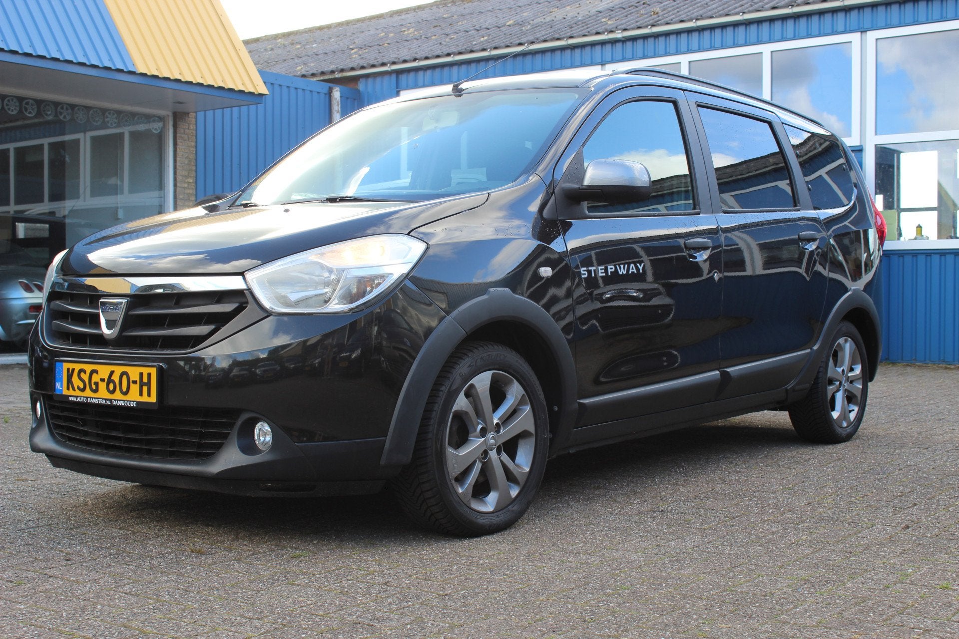 Dacia Lodgy 1.2-16V Stepway TCe "Limitée" 7 Persoons, Auto's, Voorwielaandrijving, Stof, Gebruikt, Zwart