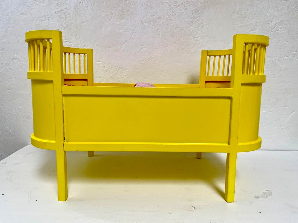 Heel mooi poppenbedje met handgemaakte matrasje/deken/kussen, Ophalen, Gebruikt, Babypop