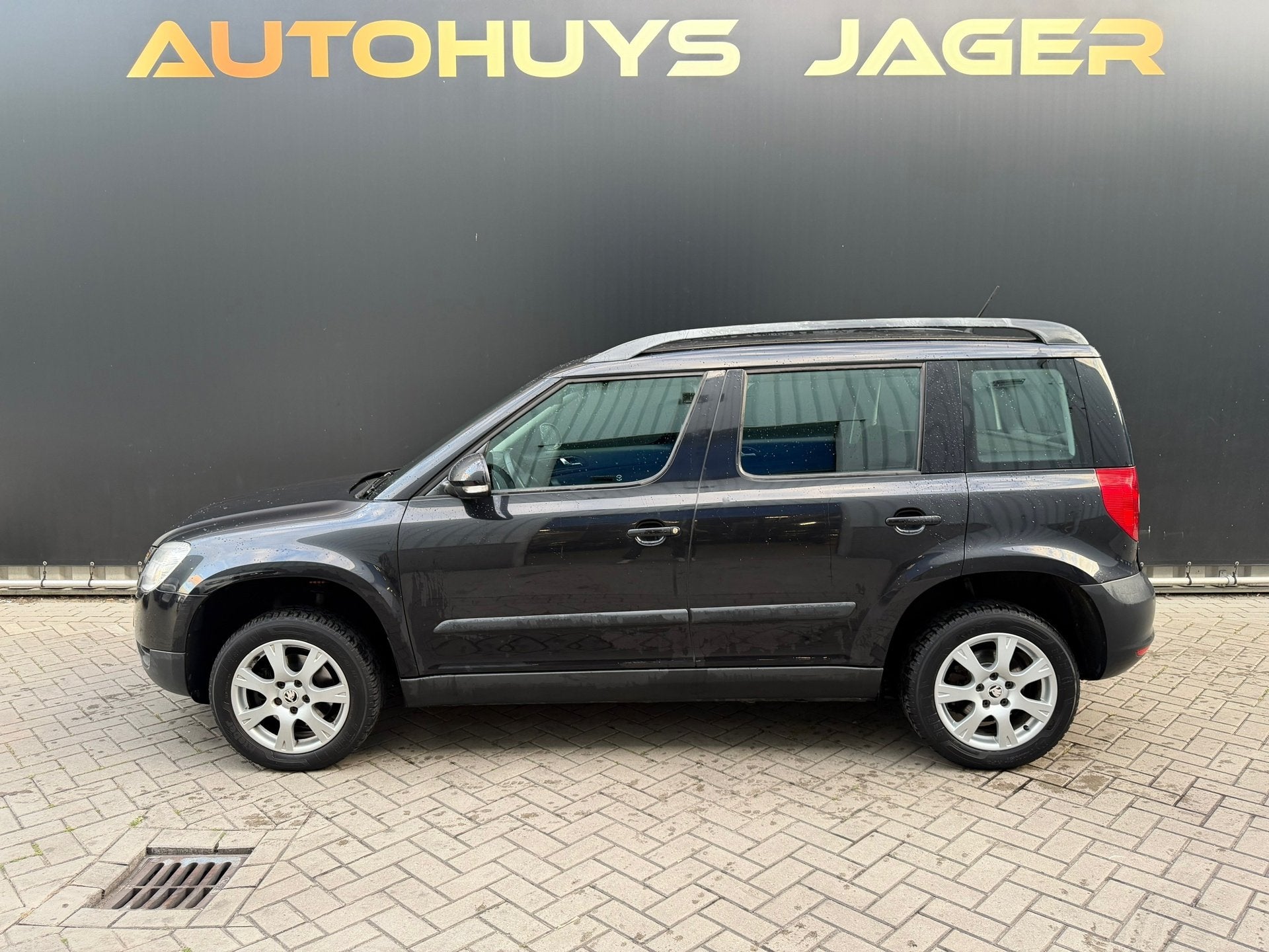 Skoda Yeti 1.8 TSI Ambition 4x4, Auto's, Skoda, 13 km/l, Euro 5, Stof, Zwart