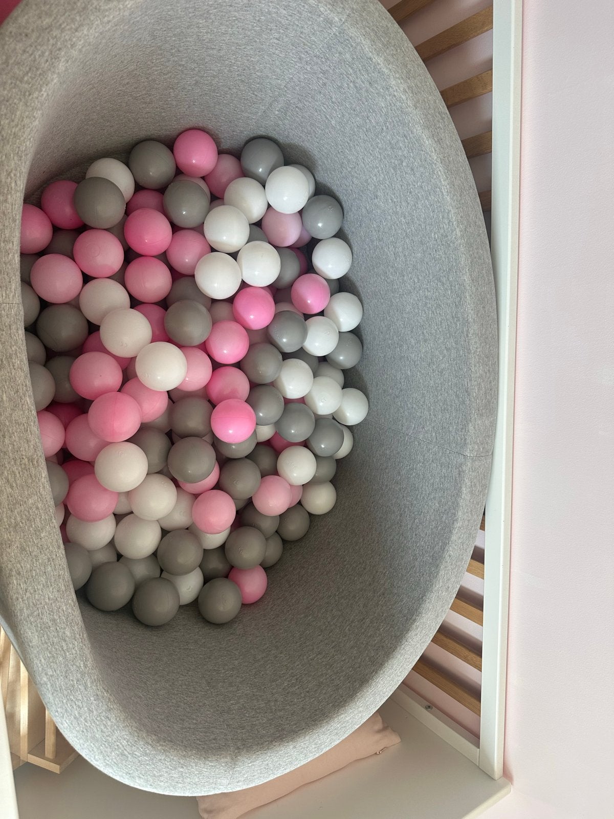 Ballenbak met ballen misioo - Grijs, Roze, Wit, Ophalen, Zo goed als nieuw, Jongen of Meisje