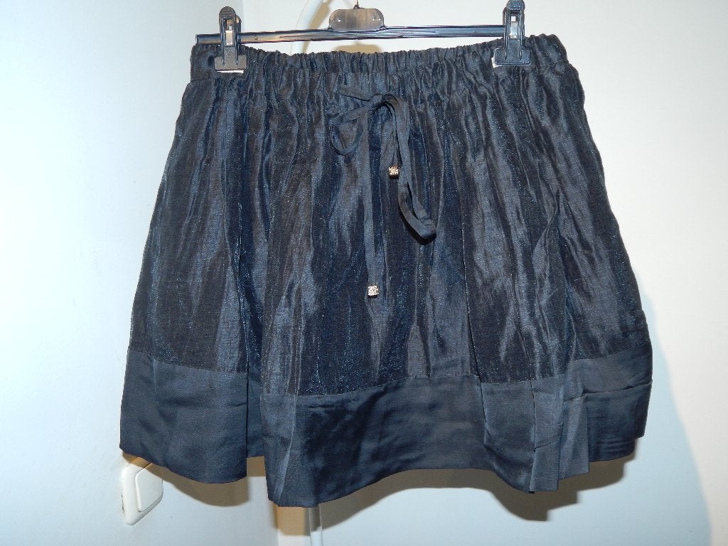 Sandro uitlopende rok aparte mooie stof lichte glans mt 42, Kleding | Dames, Verzenden, Zwart, Maat 42/44 (L), Sandro