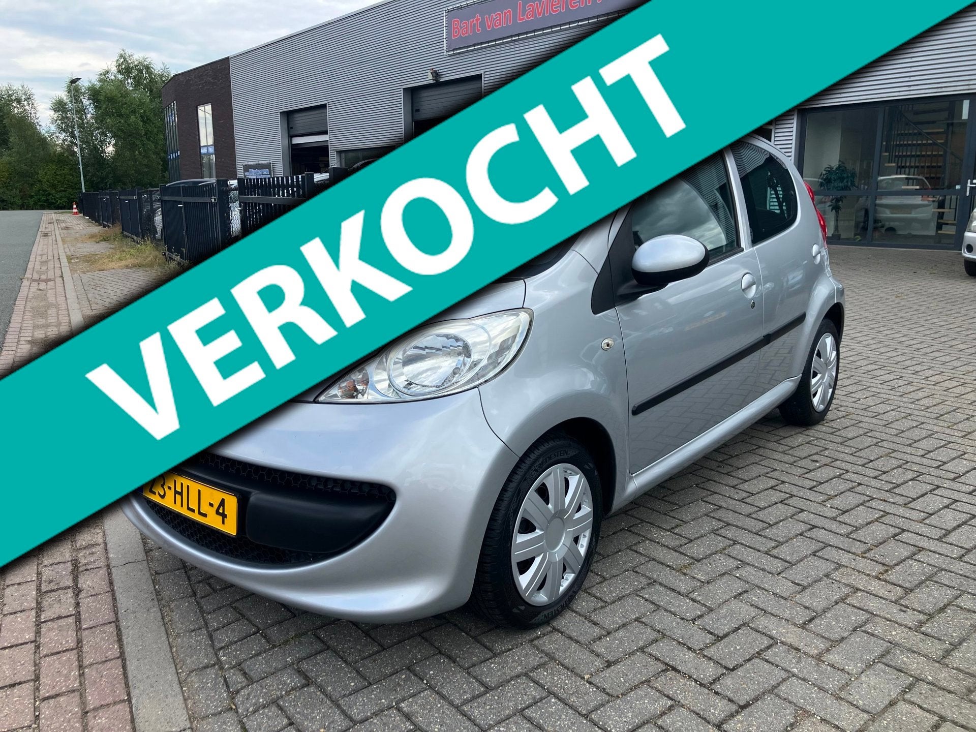 Peugeot 107 1.0-12V XS AUTOMAAT, Auto's, Gebruikt, 4 stoelen, Radio, 68 pk