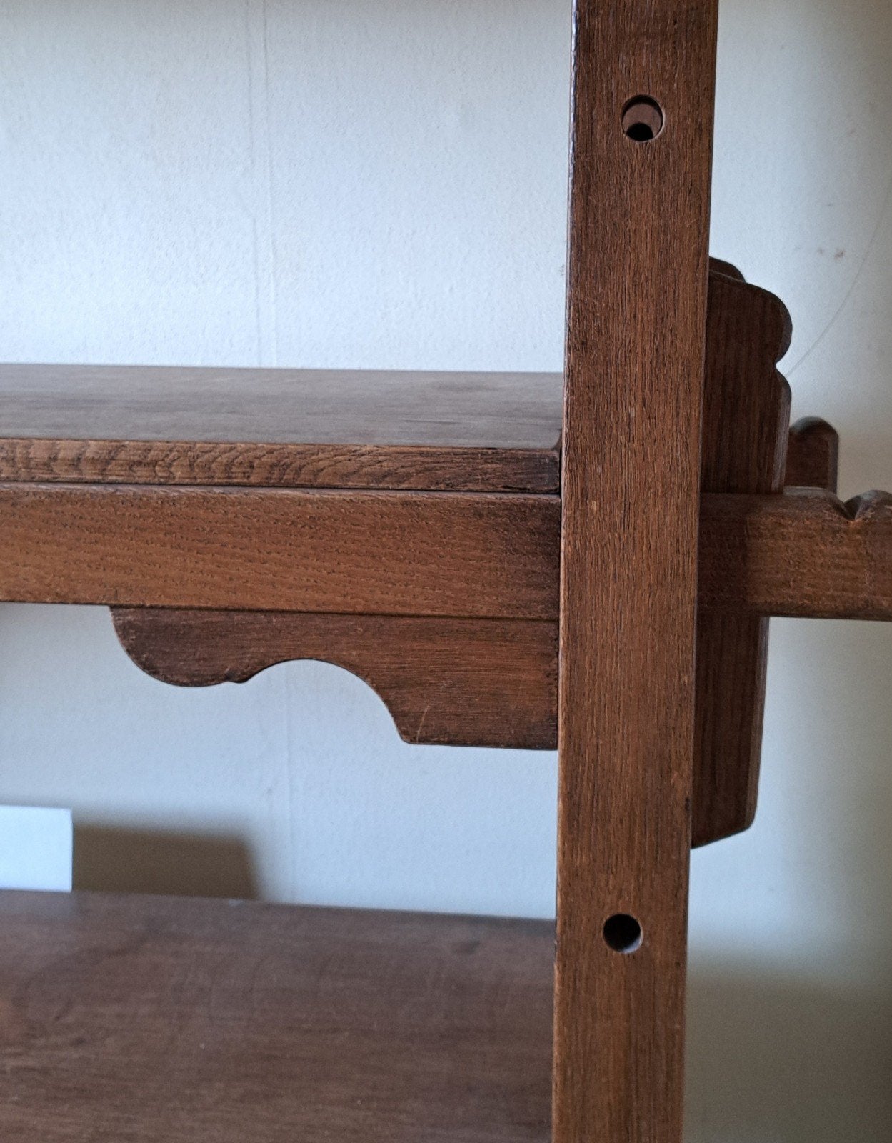 Massief eikenhouten kaaskast/boekenkast met wijnrek, Huis en Inrichting, Ophalen of Verzenden, Gebruikt, Eikenhout, Met plank(en)