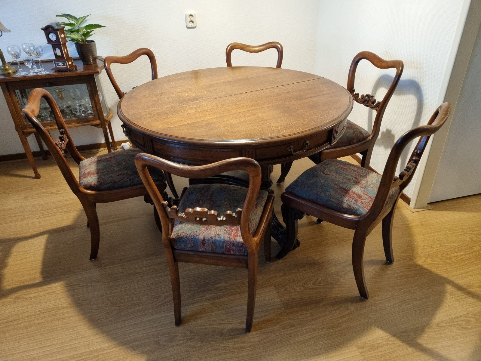Engelse ronde tafel (drum table) + 6 stoelen, Ophalen of Verzenden