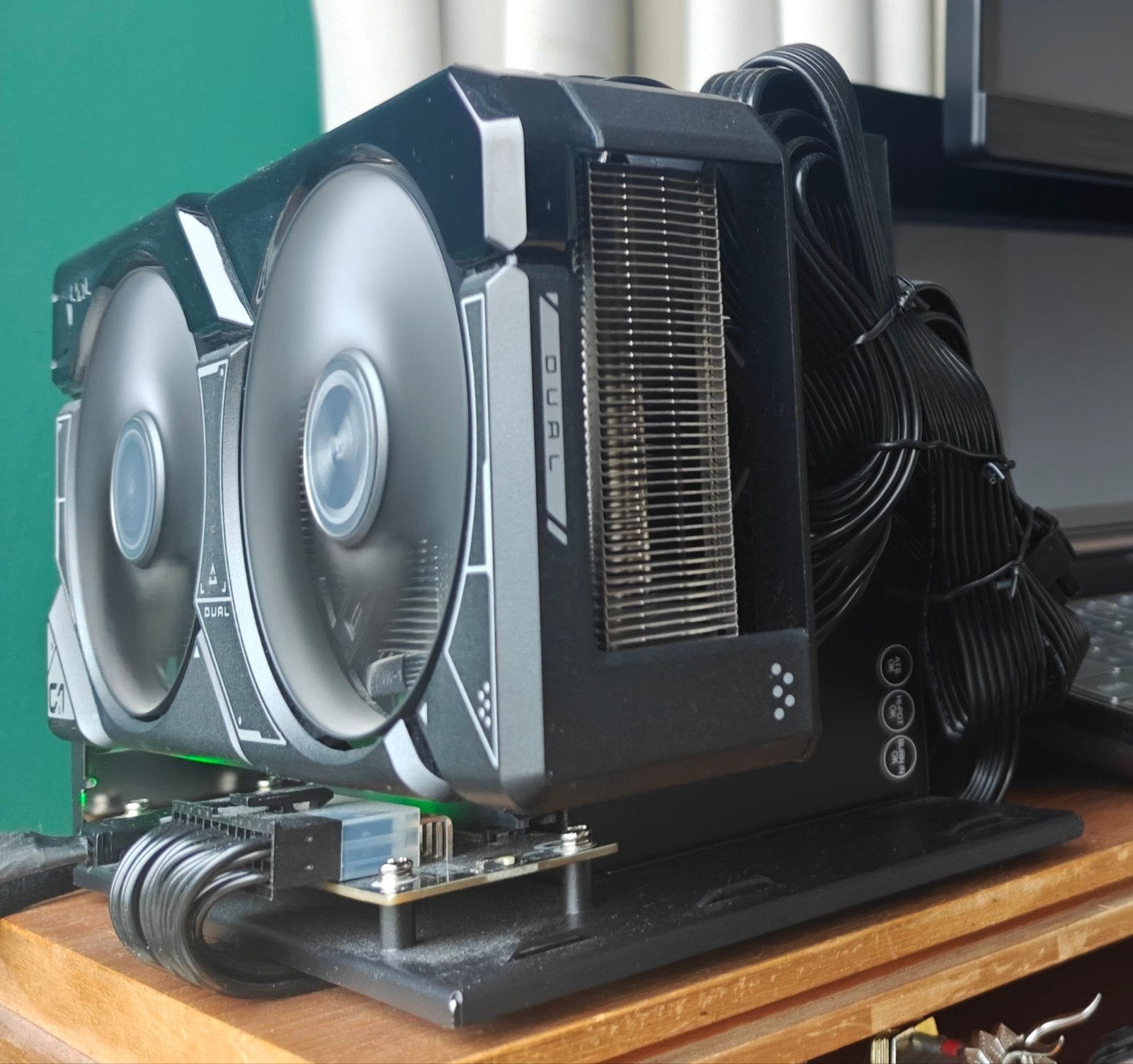 eGPU Asus Dual Geforce RTX 4060 OC Oculink GigaByte 750W, Computers en Software, Ophalen, GDDR6, PCI-Express 4, Zo goed als nieuw