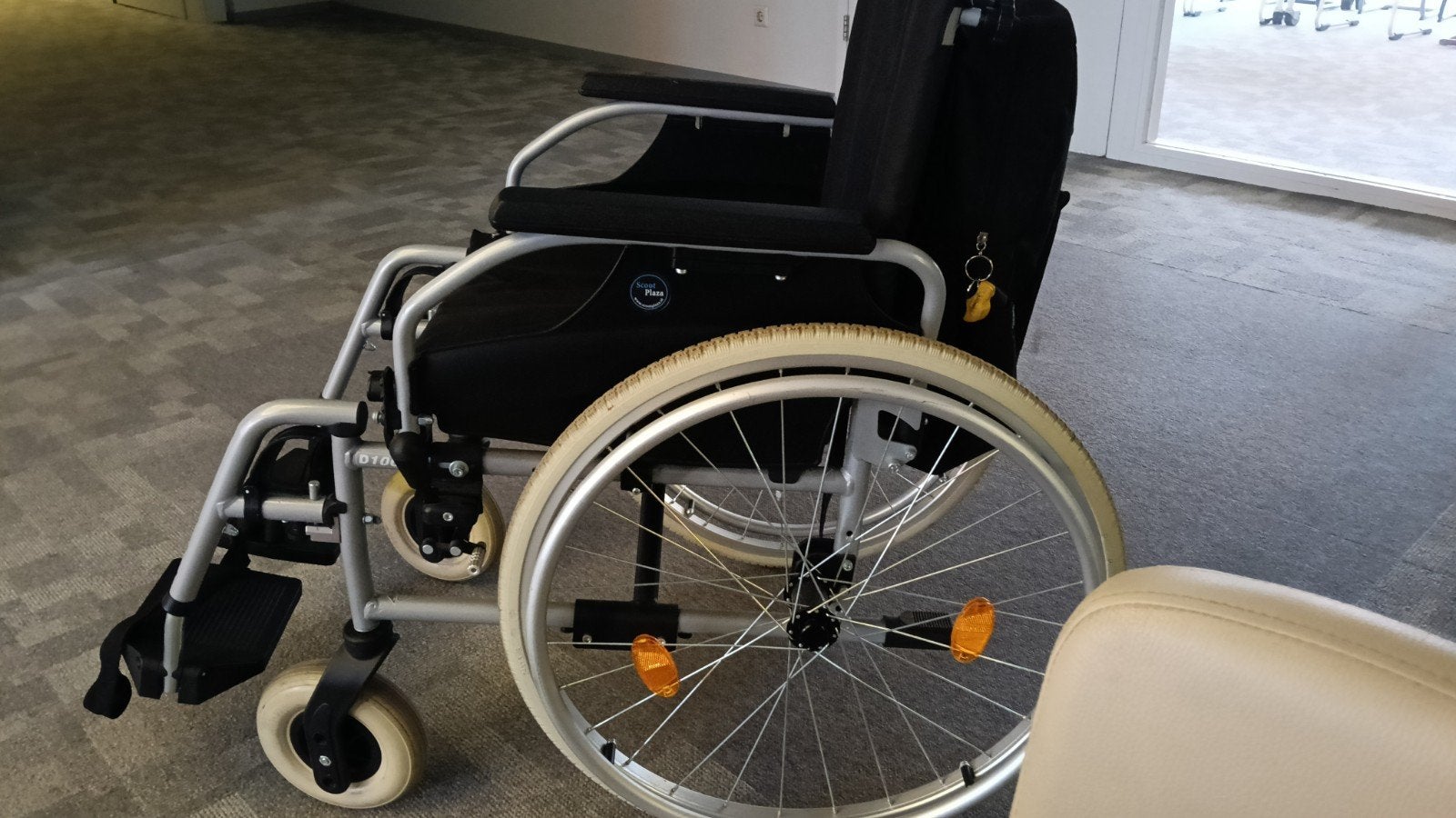 Lichtgewicht rolstoel, Diversen, Rolstoelen, Ophalen, Inklapbaar, Zo goed als nieuw, Duwrolstoel