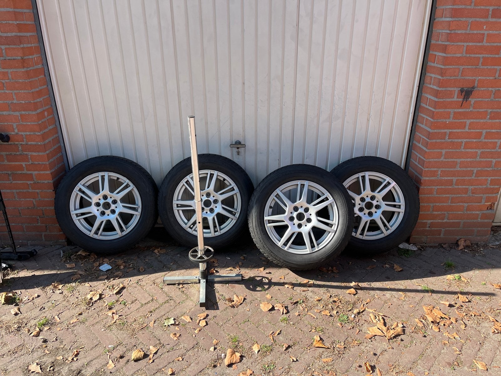 Winterbanden Opel Astra K Uniroyal 205/60R16H op LM velgen, Gebruikt, 16 inch, Banden en Velgen, Personenwagen