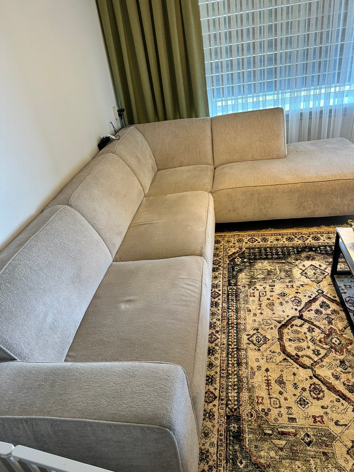 Bank met lounge gedeelte beige zo goed als nieuw, Ophalen, Zo goed als nieuw