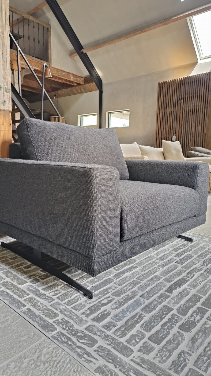 Donkergrijze fauteuil/love seat van Bocx model Brent, Ophalen, Zo goed als nieuw, Stof, 100 tot 125 cm