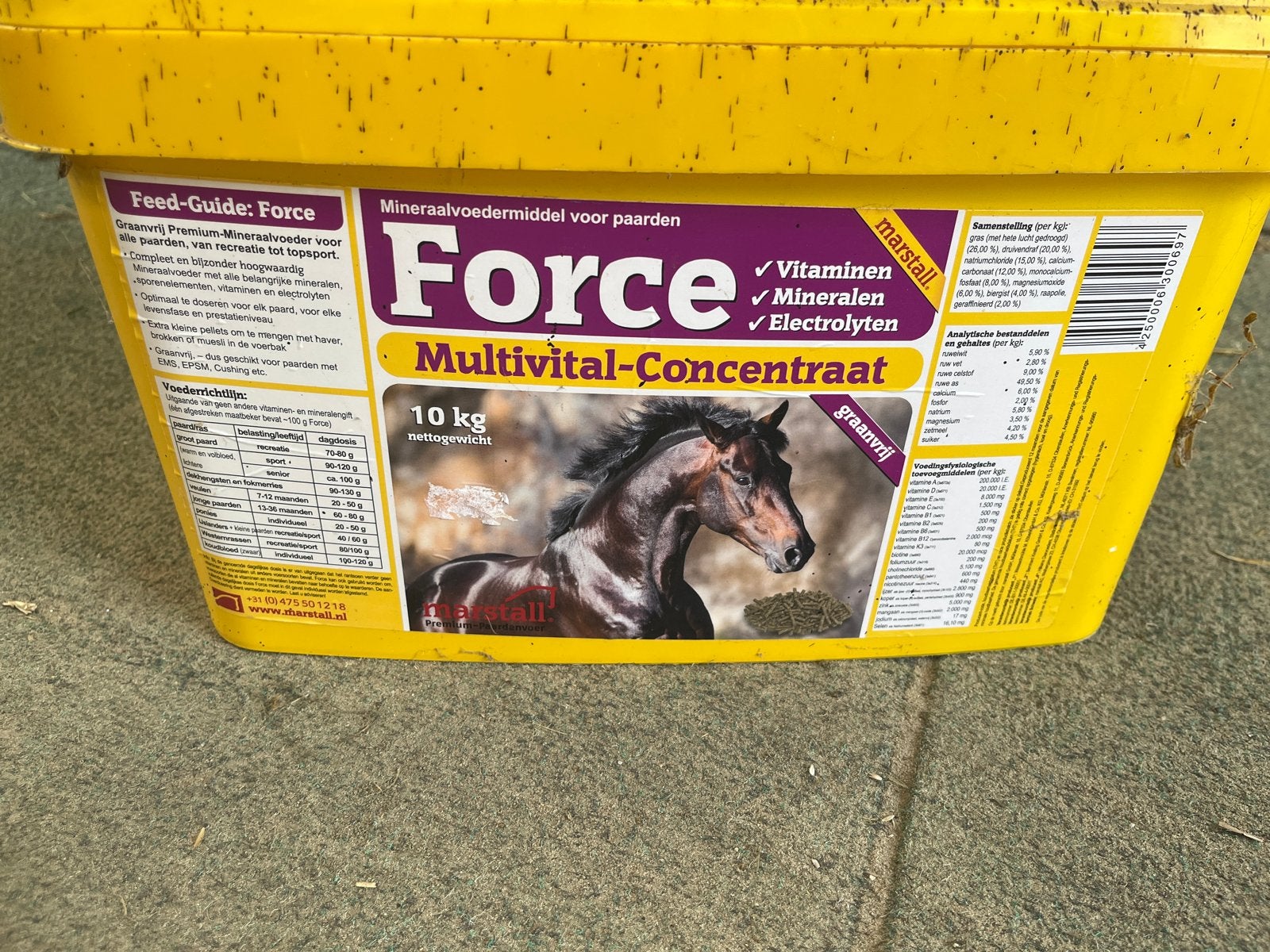 Force mineraal voeding paard, Ophalen