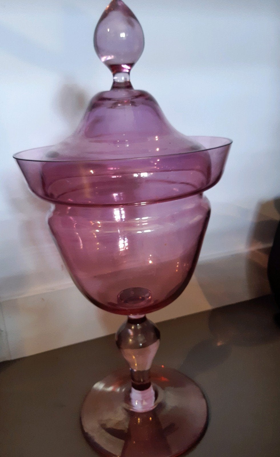 Elegante roze glazen bonbonnière met deksel, Antiek en Kunst, Ophalen of Verzenden