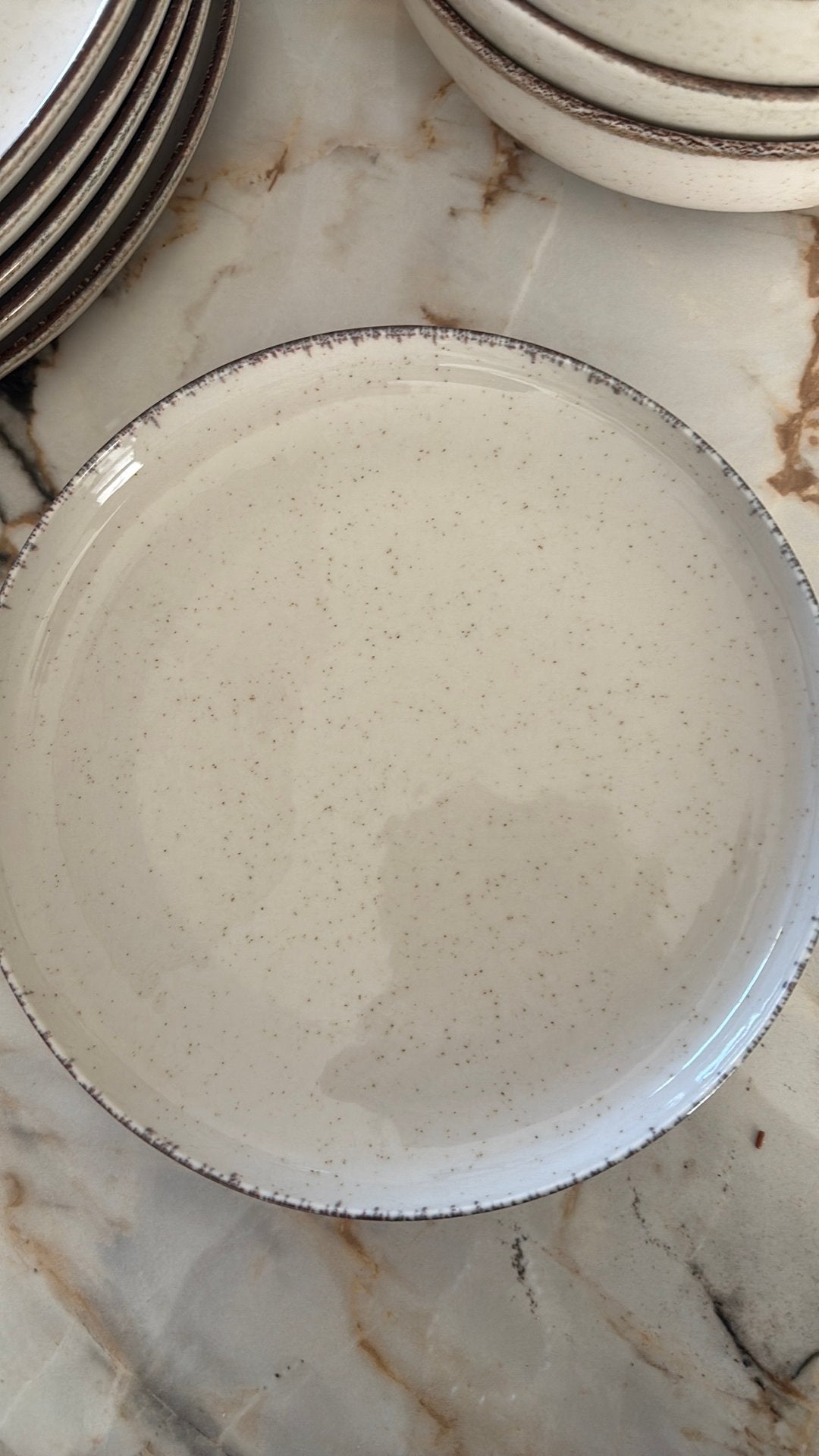 SIAKI  servies beige bruin, Ophalen of Verzenden, Zo goed als nieuw, Bord(en), Overige stijlen