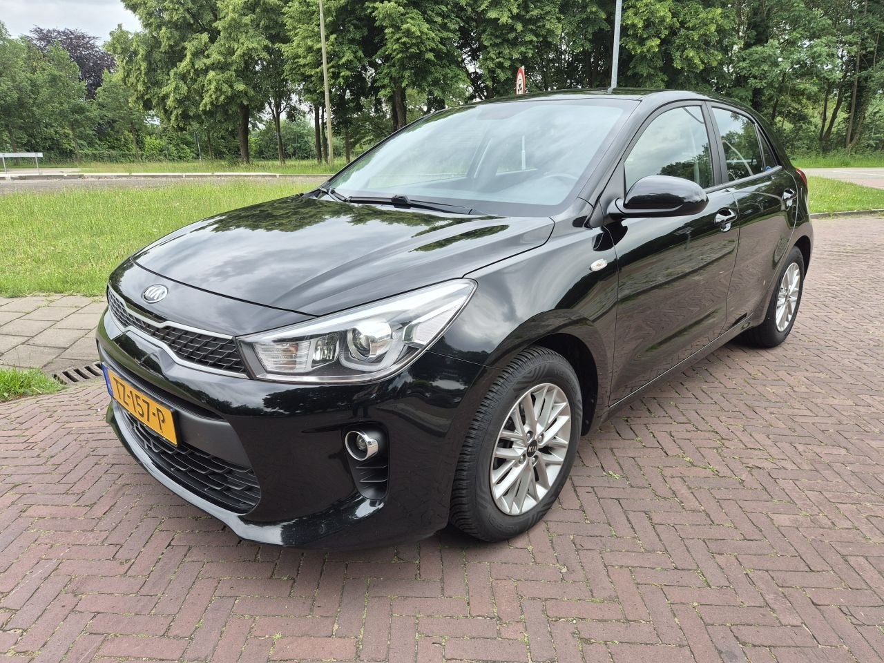 Kia Rio 1.0 TGDI DYNAMIC LINE (bj 2018), 101 pk, 1055 kg, Zwart, Handgeschakeld