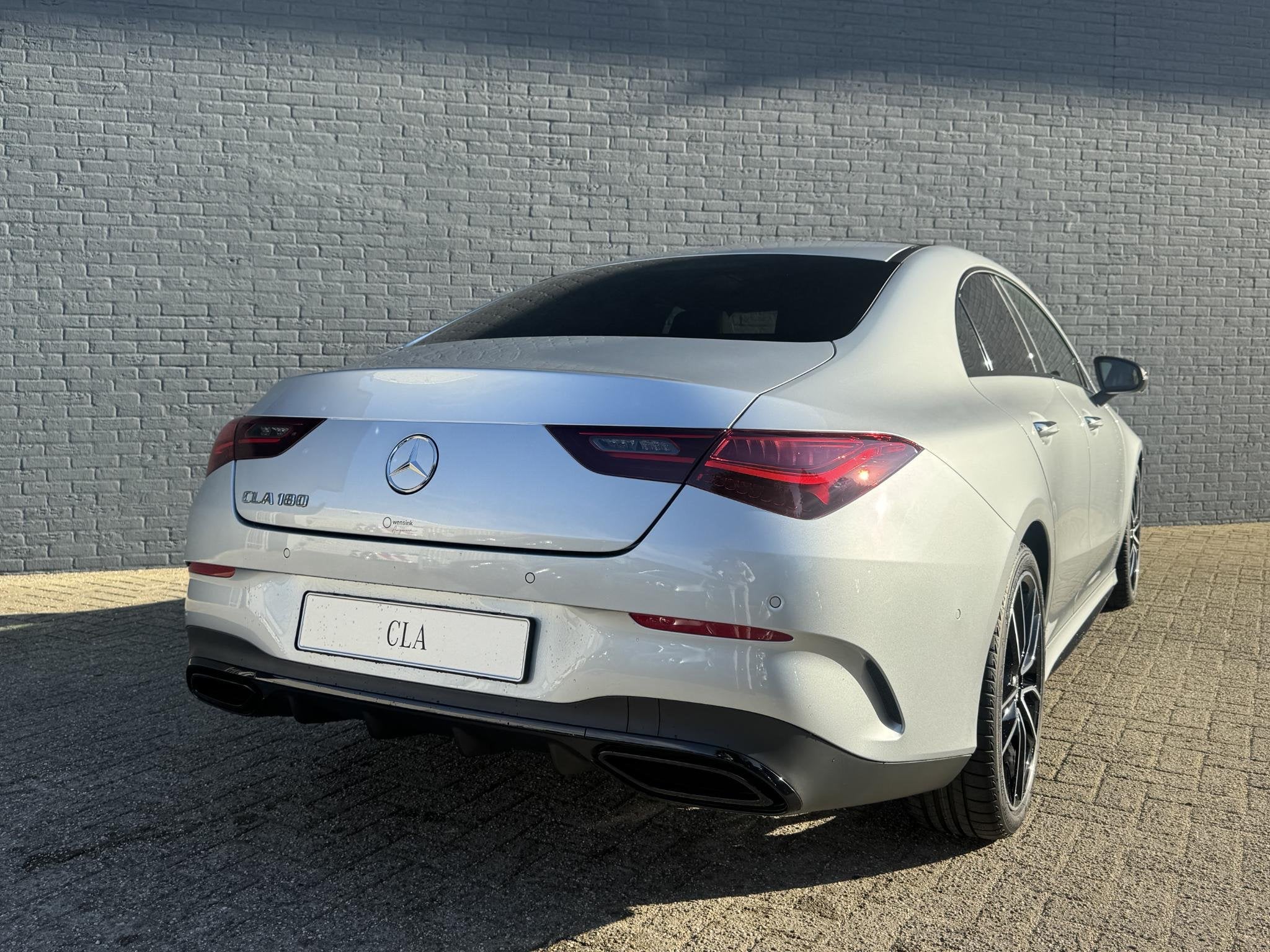 Mercedes-Benz CLA-klasse 180 Business Solution AMG | Panoram, Auto's, 136 pk, Verwarmde buitenspiegels, 4 cilinders, Origineel Nederlands