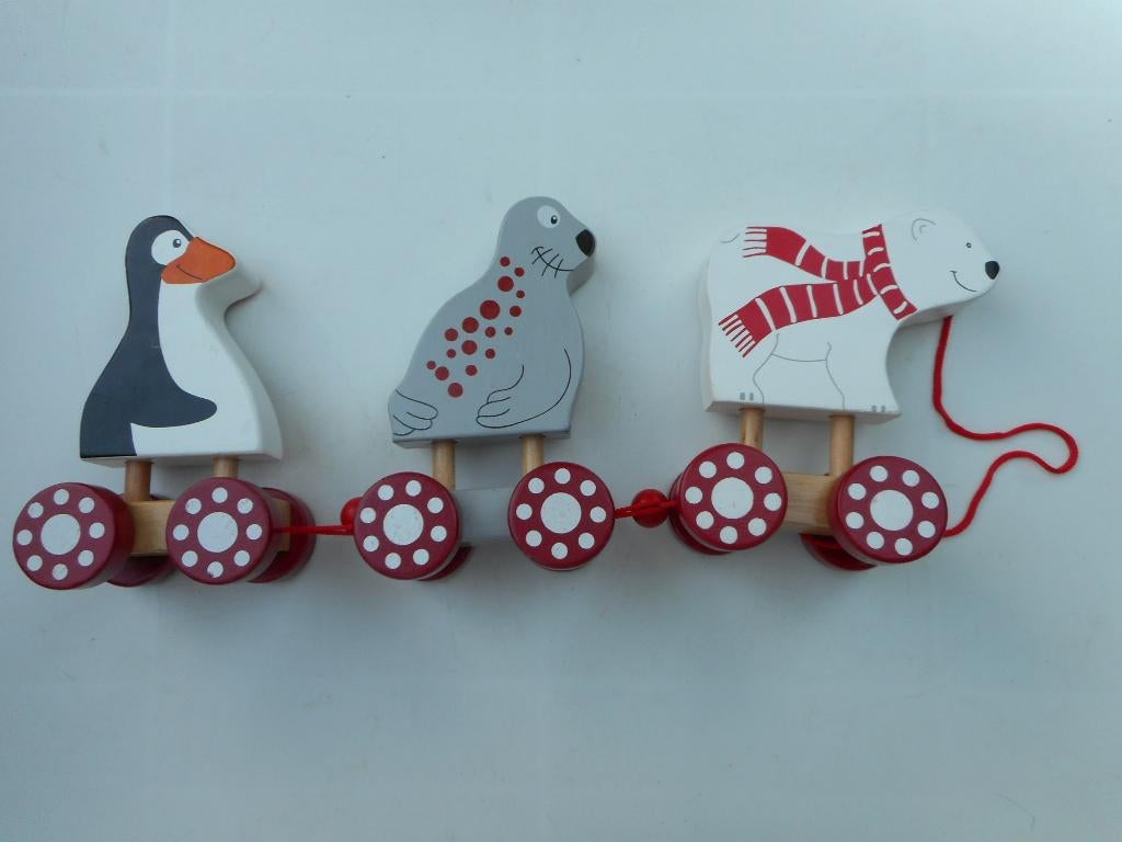 Houten trein met beesten. Trekdieren. O.a ijsbeer / pinguin, Ophalen, Zo goed als nieuw