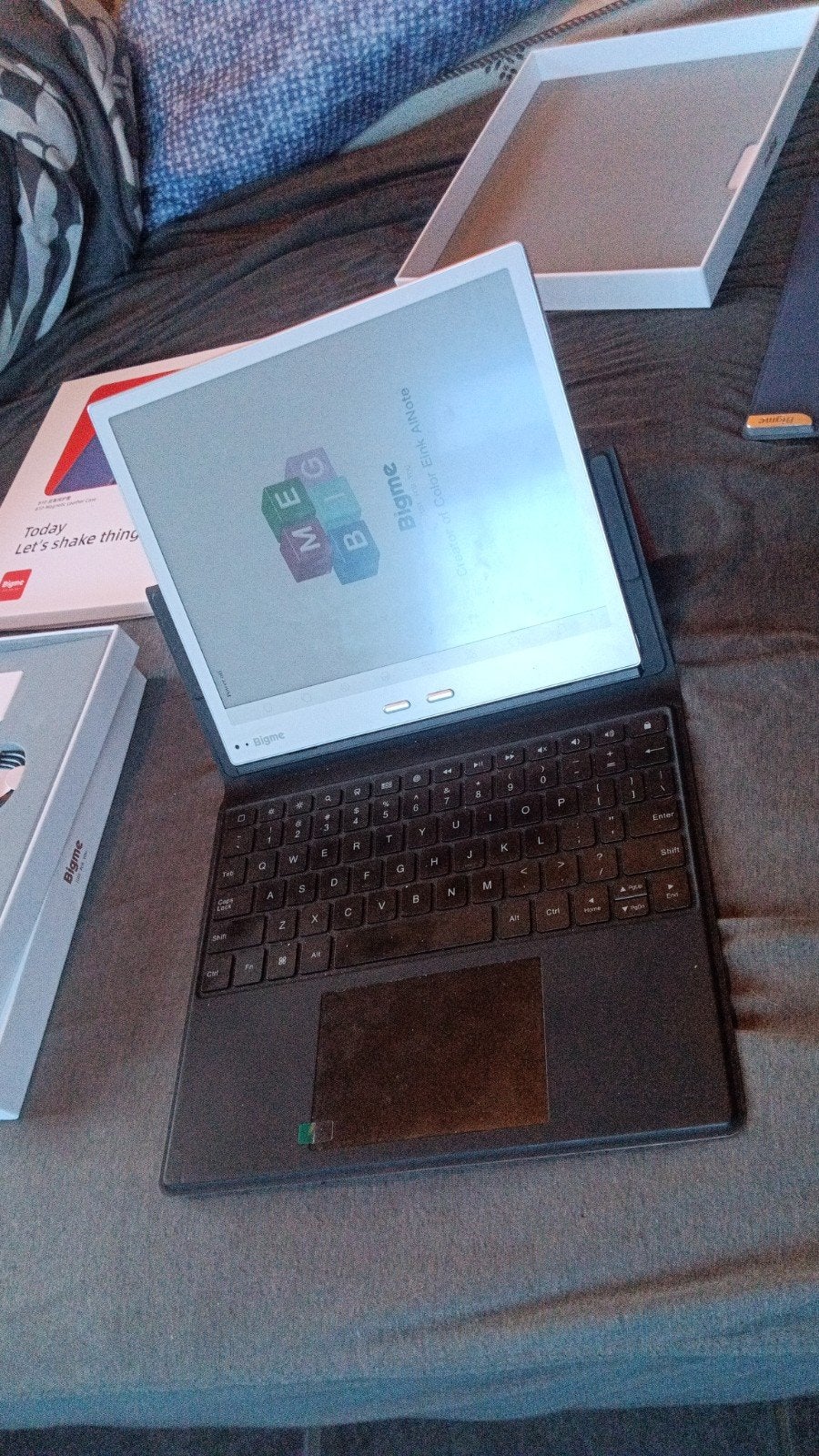 BIGME B10 4g Kleuren E-Ink Tablet android 14, 10 inch, Bescherming voor- en achterkant, Ophalen of Verzenden, Zo goed als nieuw