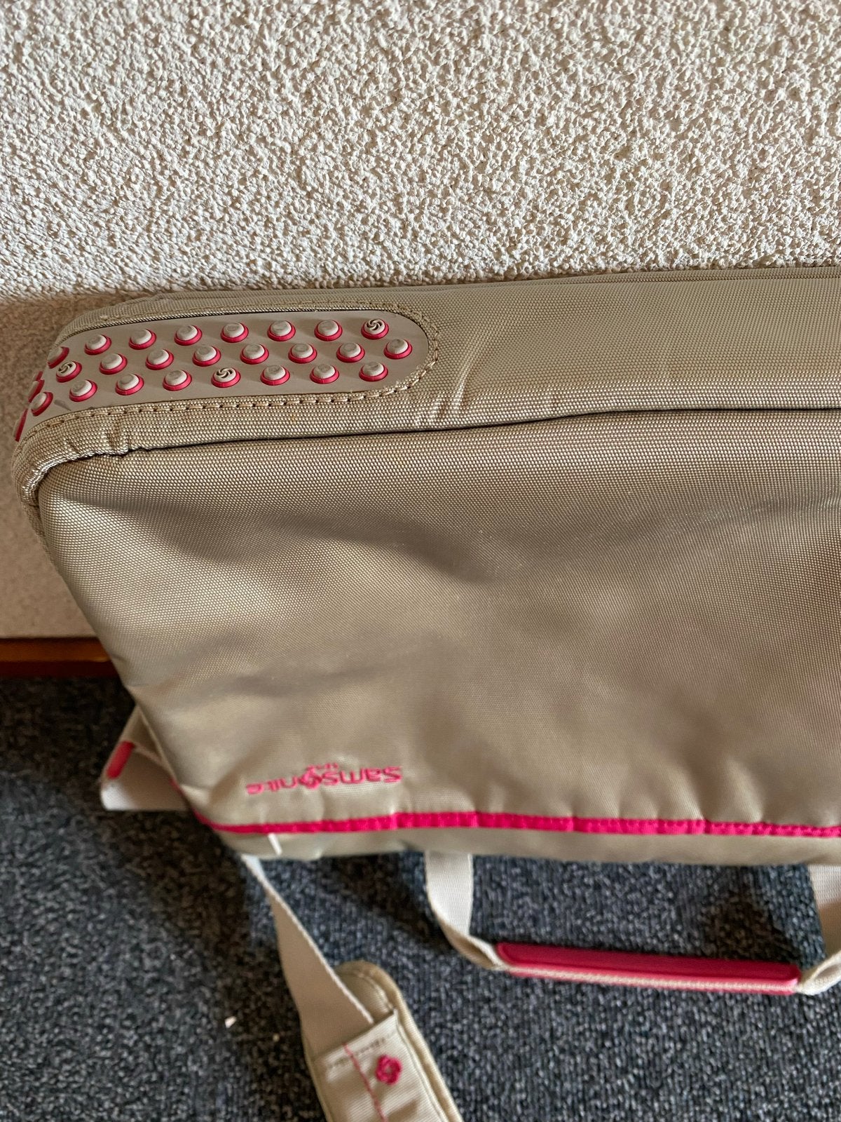 Samsonite laptophoes 15 inch - Beige/Roze, Beige, Gevoerd laptopvak, 15 inch, Ophalen of Verzenden