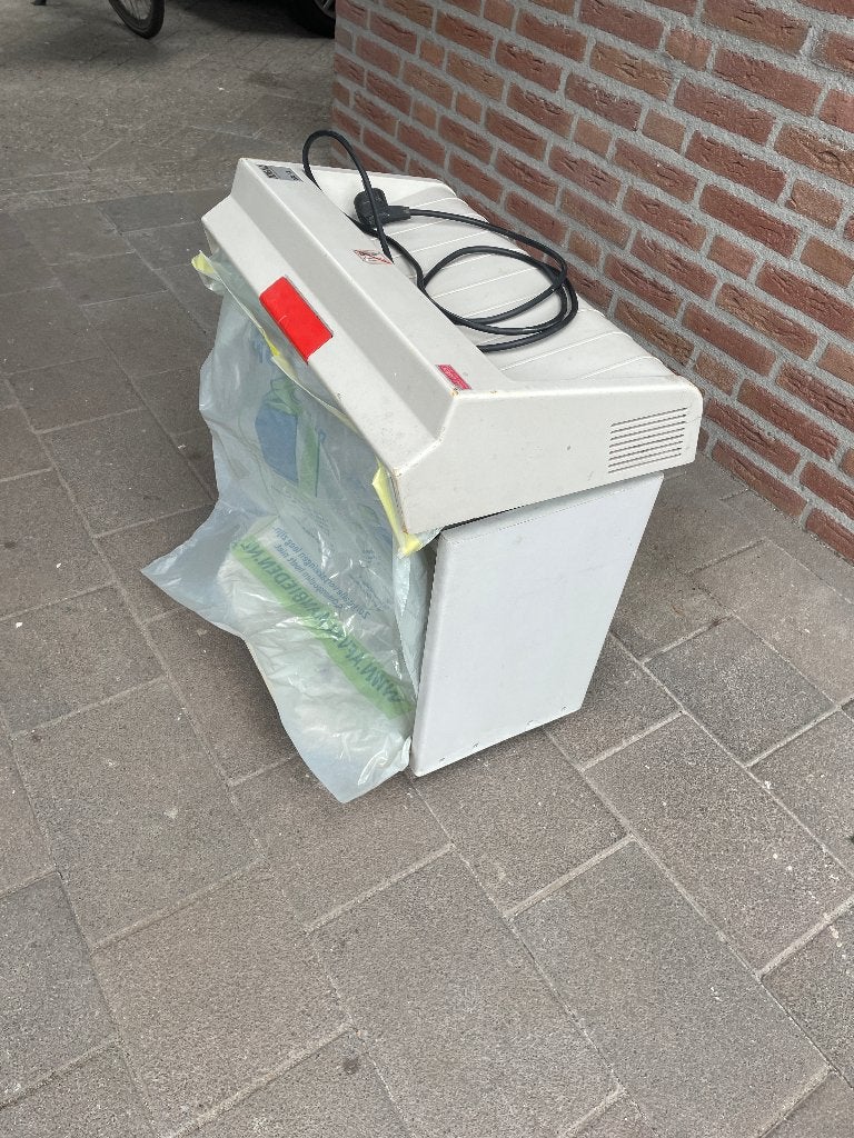 Gebruikte IDEAL papiervernietiger 3801 A, versnipperaar, Diversen, Papierwaren, Ophalen, Gebruikt