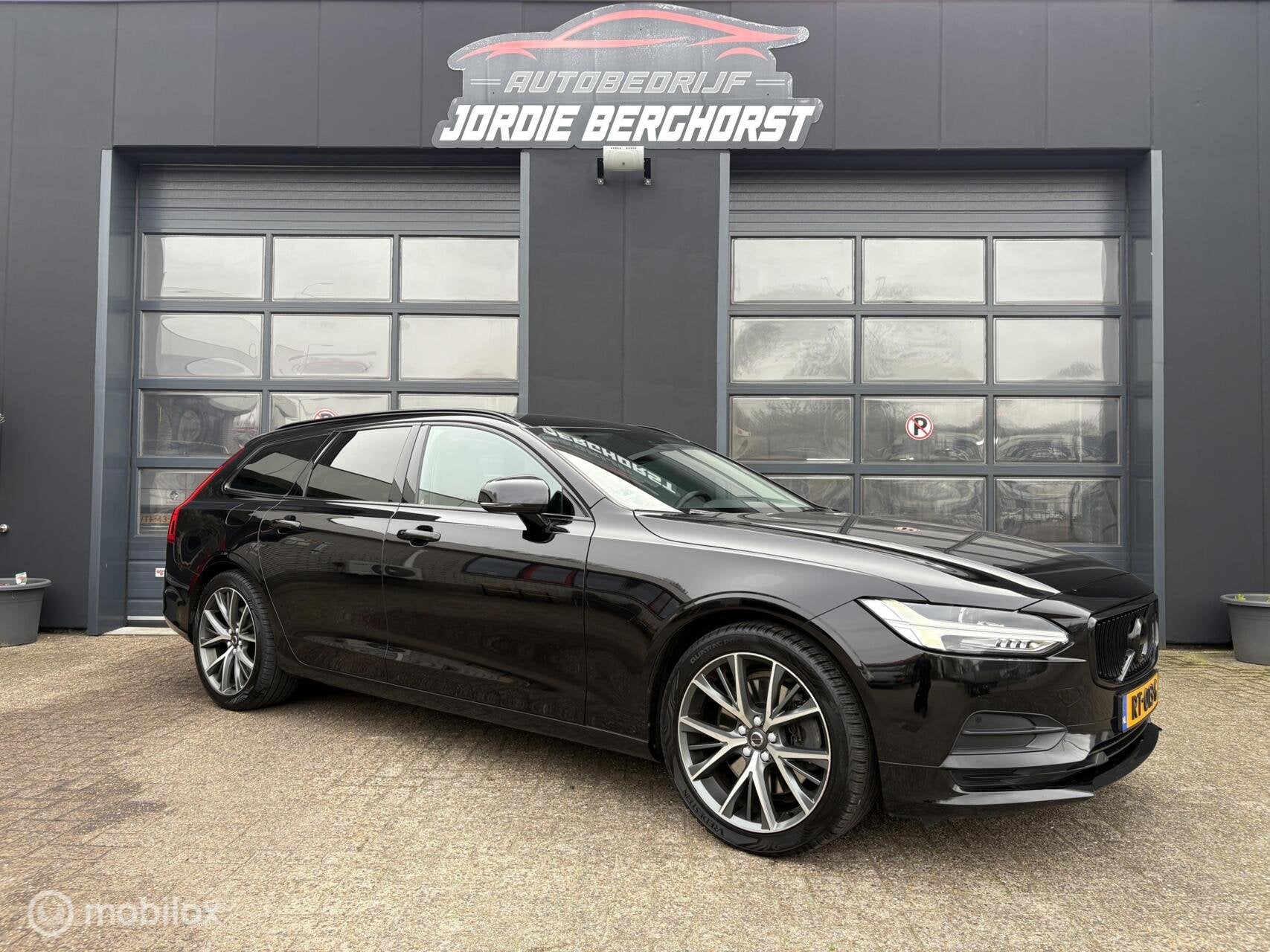 Volvo V90 2.0 T5 90th Anniversary Edition, 15 km/l, Euro 6, 4 cilinders, 1969 cc