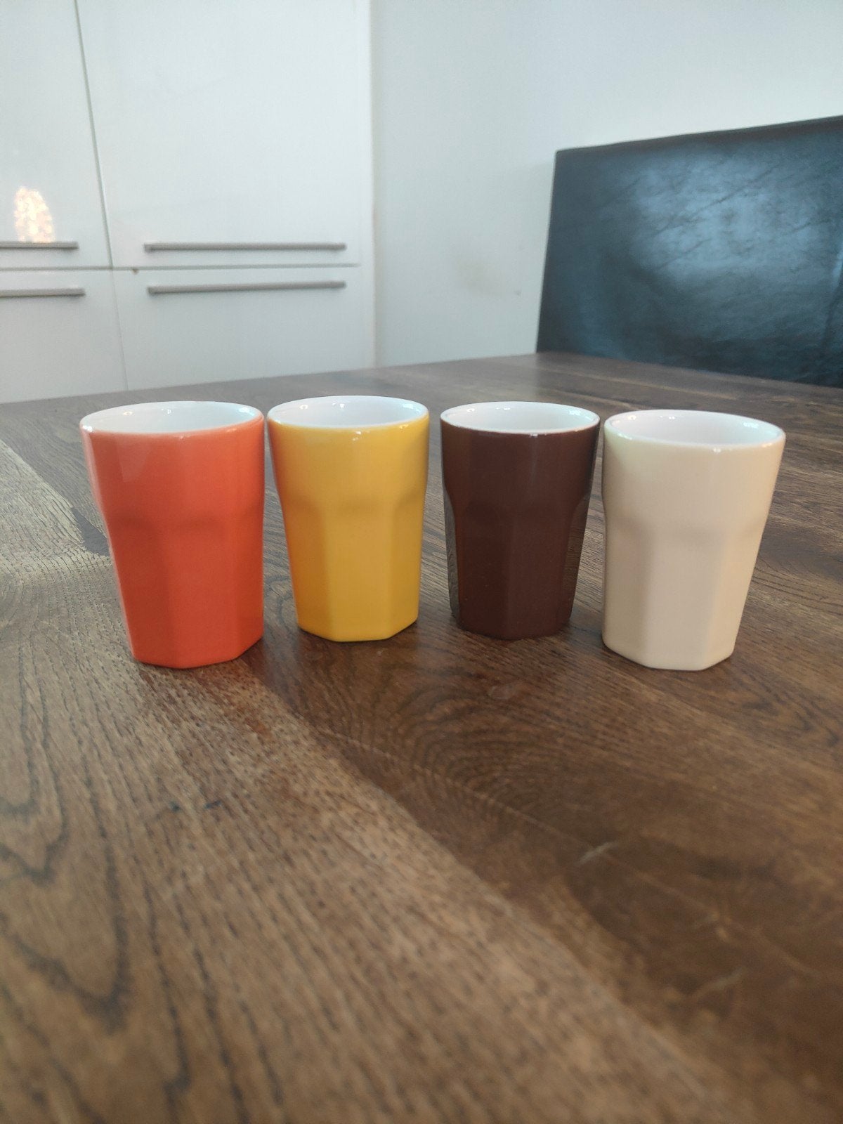Set van 4 vrolijke espressokopjes. Caffè Tiamo ASA Selection, Gebruikt, Overige merken, Keramiek, Ophalen of Verzenden