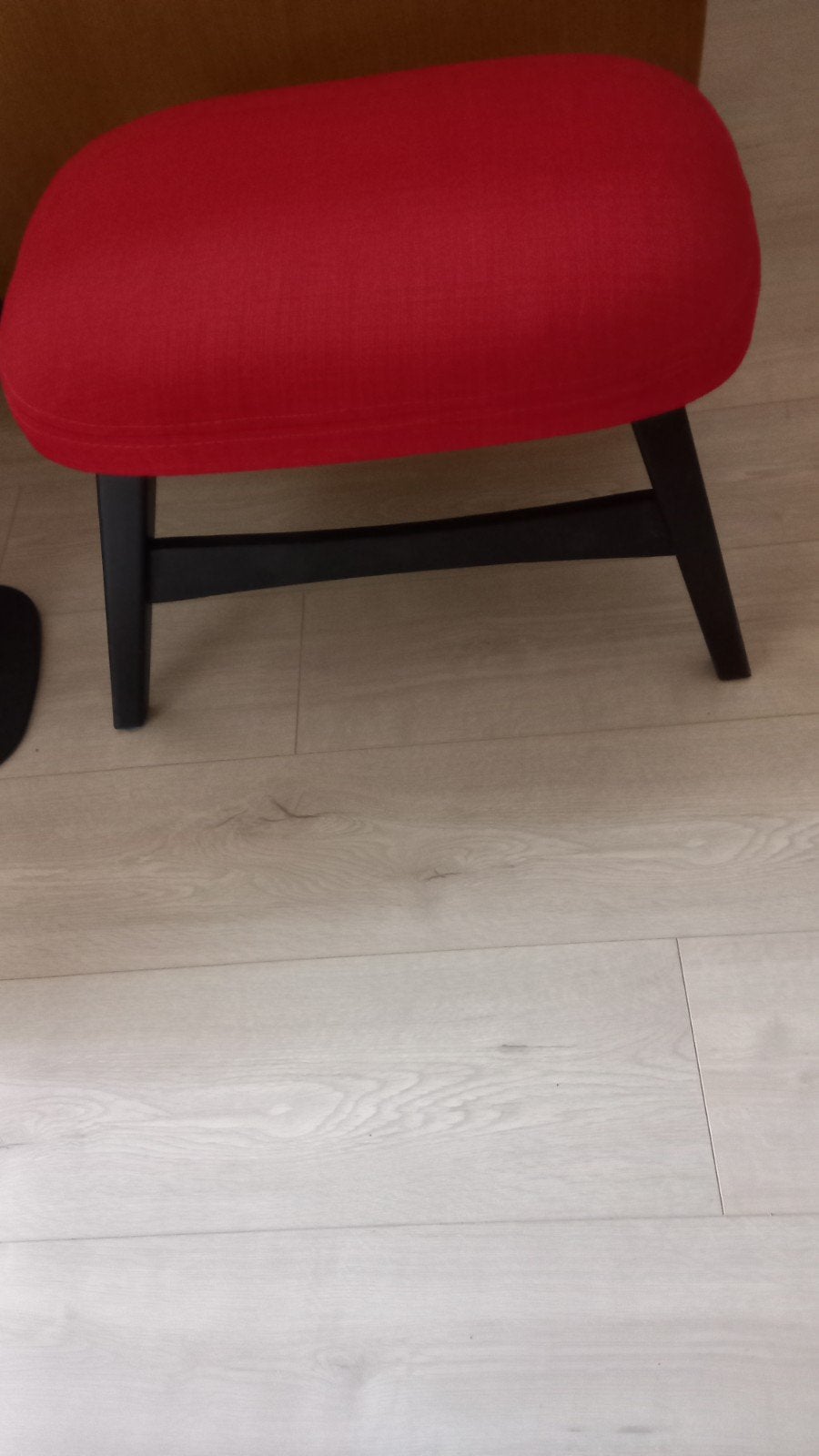 Ikea voetenbankje donker oranje - Zo goed als nieuw, Ophalen, Hout, Minder dan 50 cm, Modern, landelijk