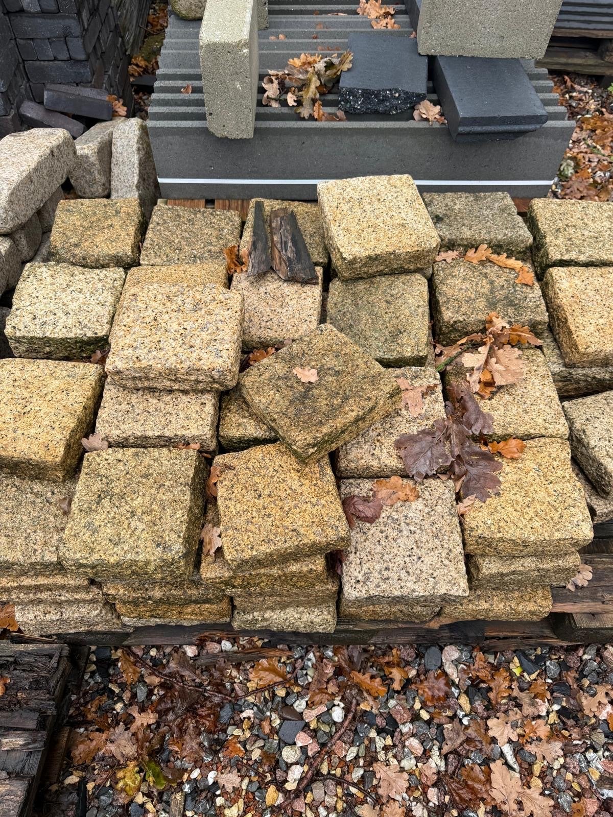 100 stuks Gele Granieten Blokjes 20x20x6/8, Ophalen, Gebruikt, Klinkers, 5 tot 10 m²