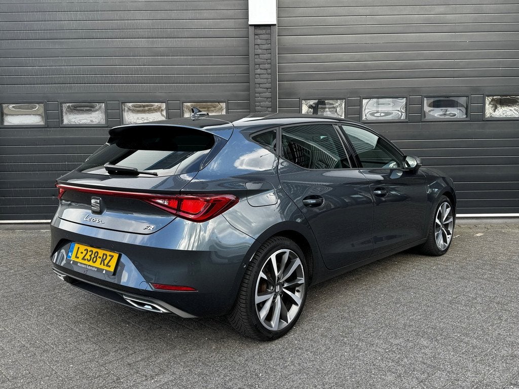 SEAT Leon 1.5 eTSI 150PK Automaat FR Launch Edition | Cruise, 4 cilinders, 150 pk, Leder en Stof, Bedrijf