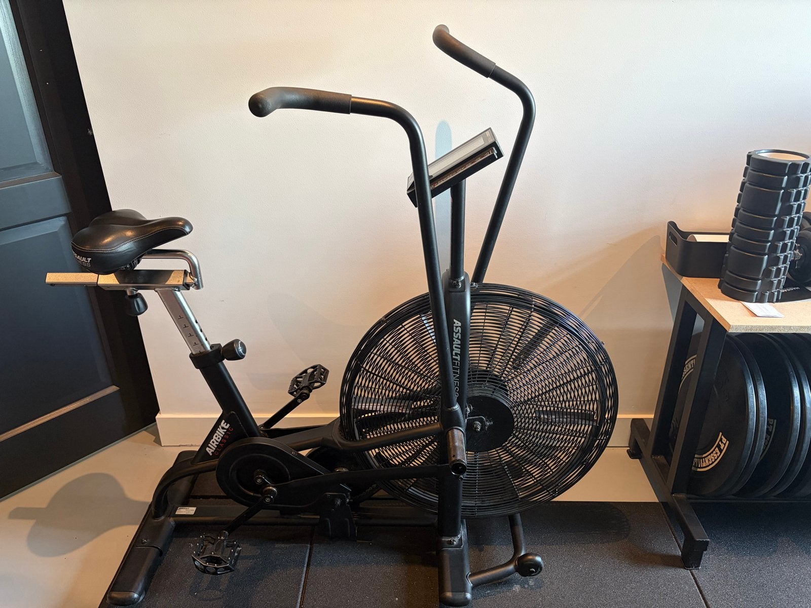 Assault Fitness Airbike, Sport en Fitness, Ophalen, Armen, Zo goed als nieuw, Airbike