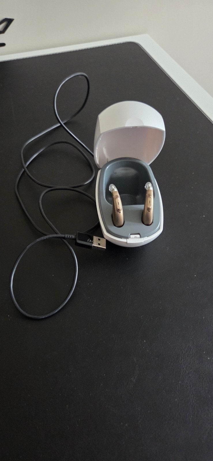 Phonak Amplifon hoortoestellen met oplader, Ophalen of Verzenden, Zo goed als nieuw