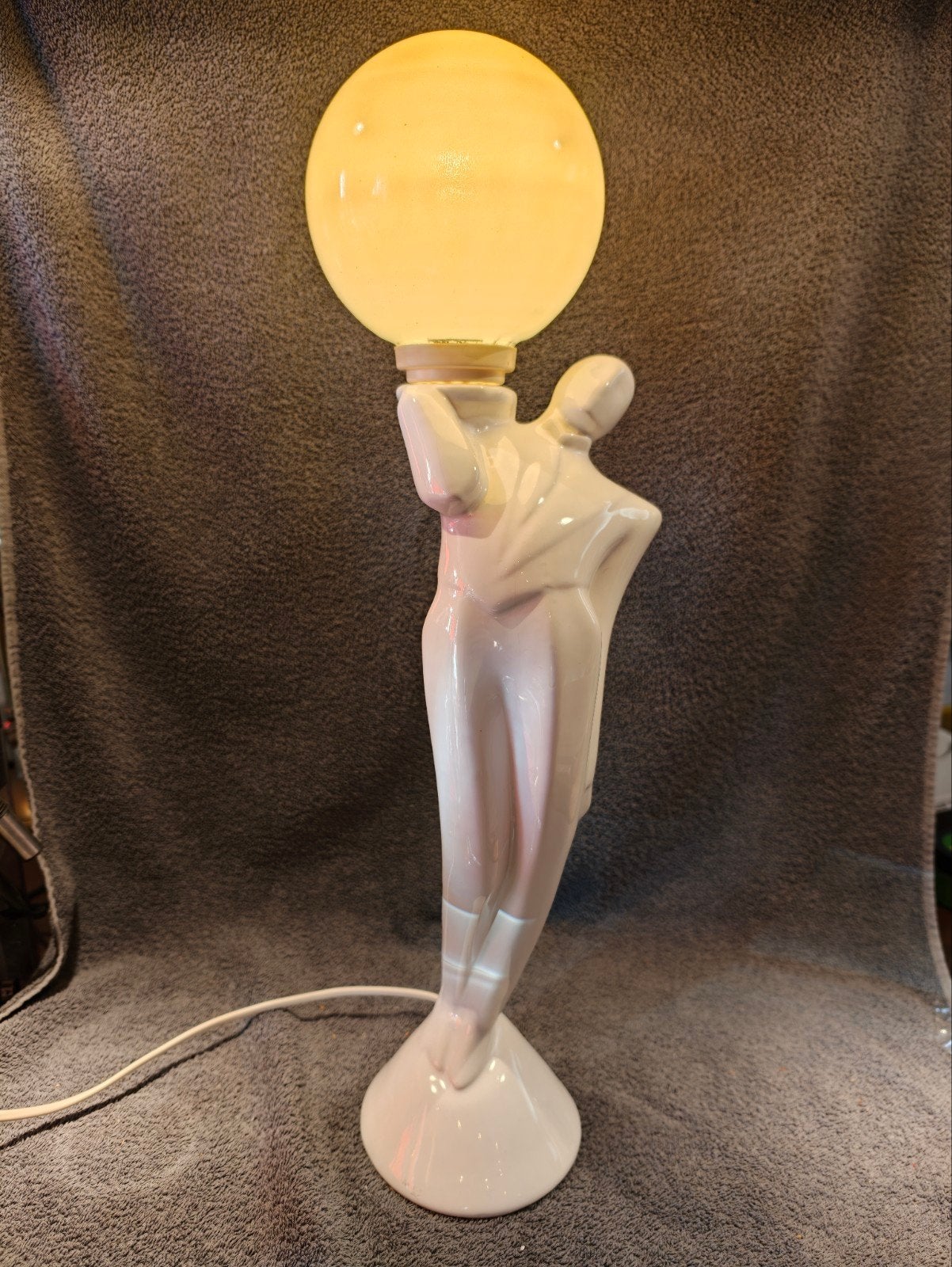 Elegante porseleinen tafellamp met glazen bol, Antiek en Kunst, Ophalen of Verzenden