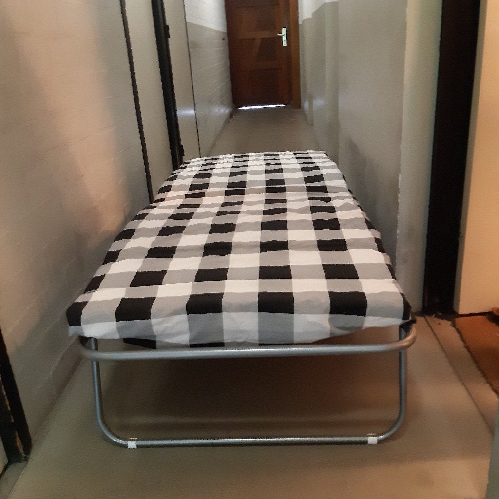Te koop stretcher met matras, Ophalen, Zo goed als nieuw