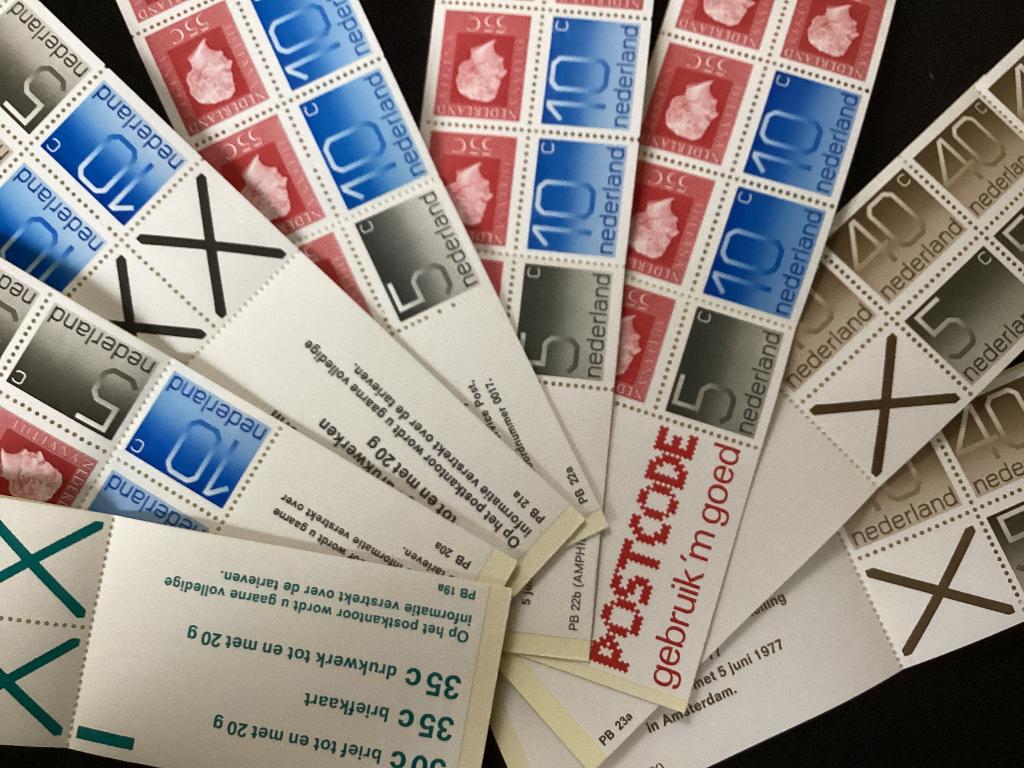 1970-1979, 8 verschillende postzegelboekjes, Verzenden, Na 1940, Postfris