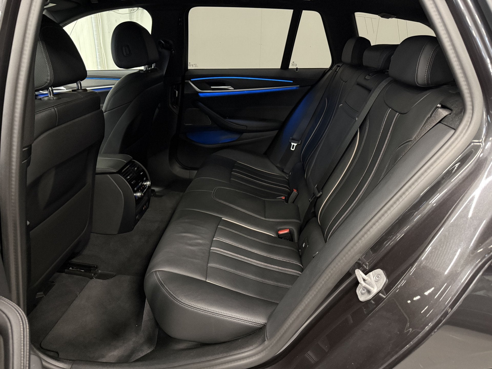 Foto 13 van BMW 5 Serie Touring 530e xDrive High exe PANO/TREKHAAK/H&K/L