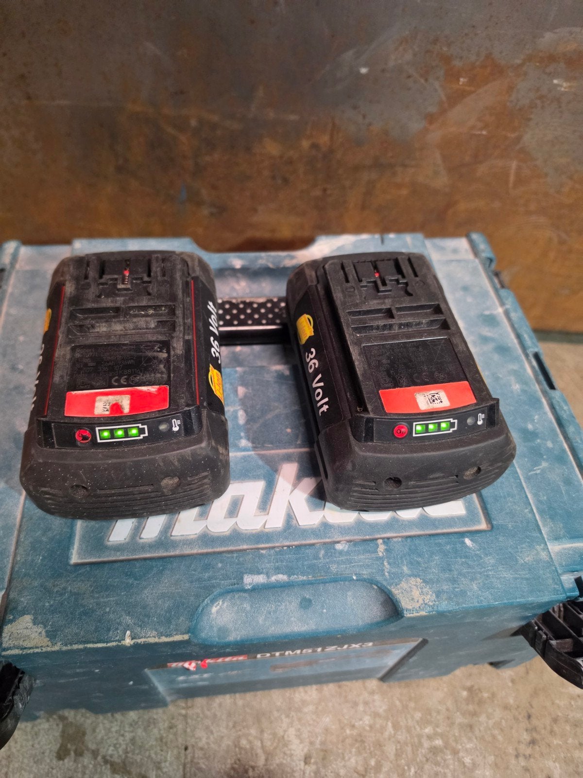 2x Bosch 36v accu, Ophalen of Verzenden
