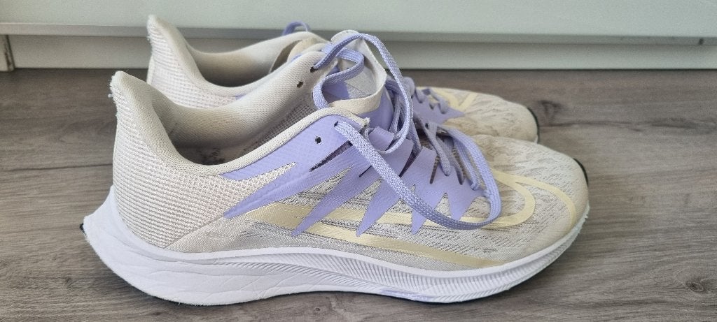 Nike Rival Fly schoenen hardloopschoenen - Maat 41, Nike, Ophalen of Verzenden, Zo goed als nieuw, Wit