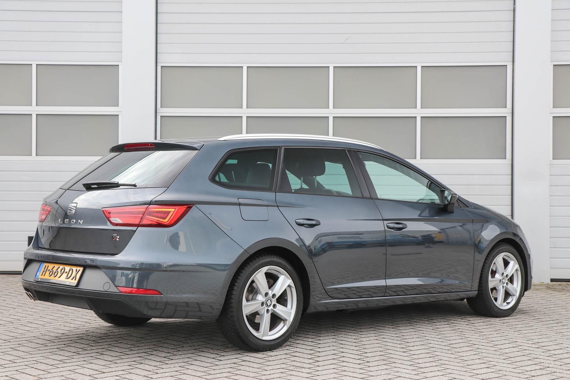 SEAT Leon ST 1.5 TSI 130pk FR Business Intense | Navigatie |, Auto's, Voorwielaandrijving, 12 maanden, Stof, Euro 6