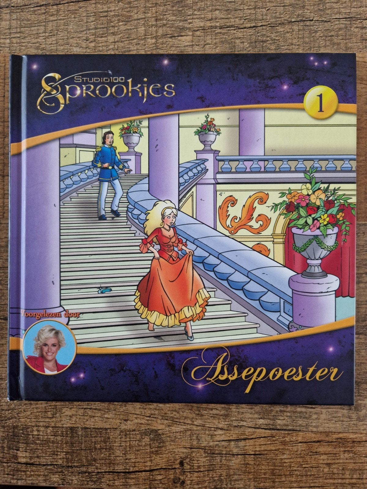 Studio100 Sprookjes Boeken met luister CD, Ophalen of Verzenden, Zo goed als nieuw