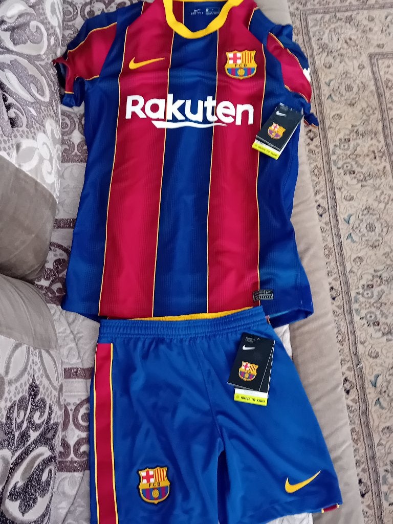 Echte Fc Barcelona t shirt en broekje, Ophalen, Meerkleurig, Nike, Nieuw