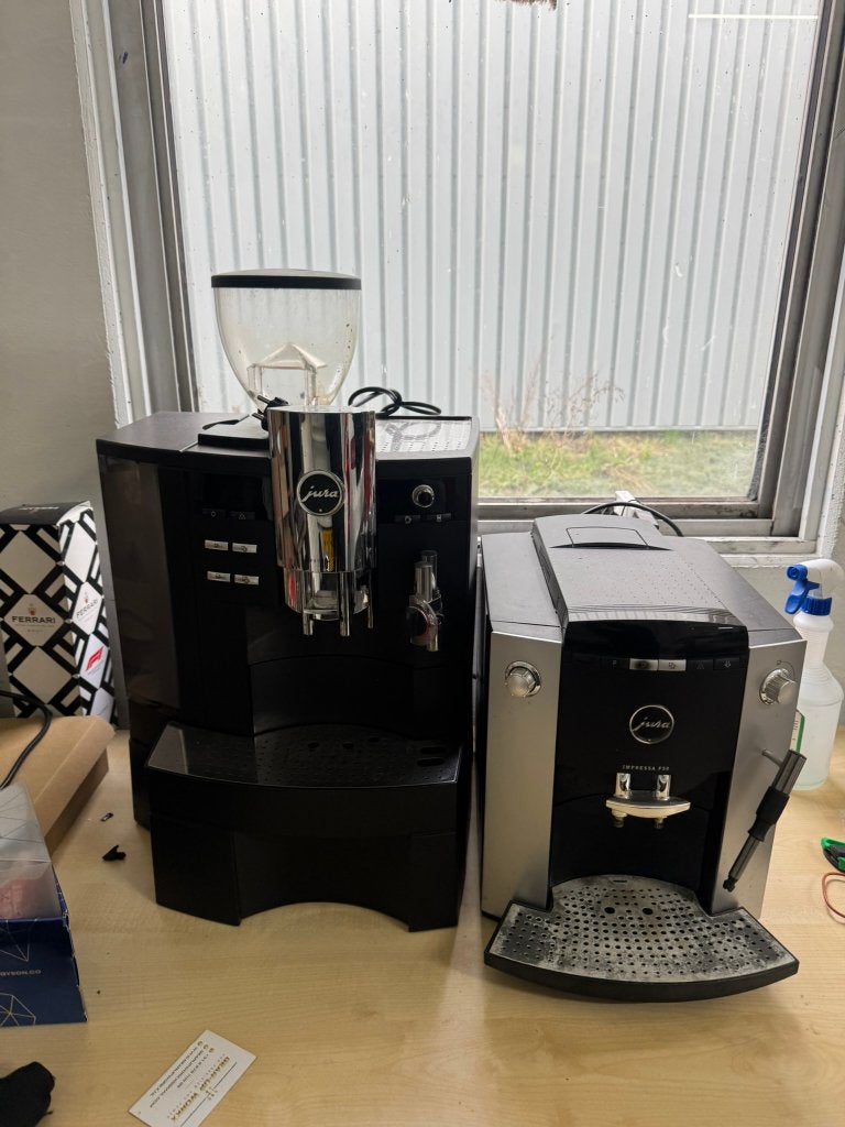 Jura Impressa F50 en Impressa Xs 9 DEFECT, Ophalen, Gebruikt, Koffiemachine