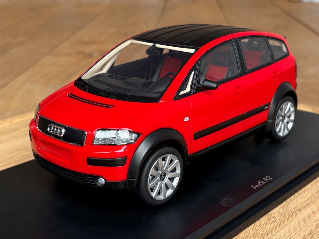 Audi A2 rood 1:18 DNA Collectibles nieuw in doos ovp limited, Ophalen of Verzenden, Nieuw, Auto, Overige merken