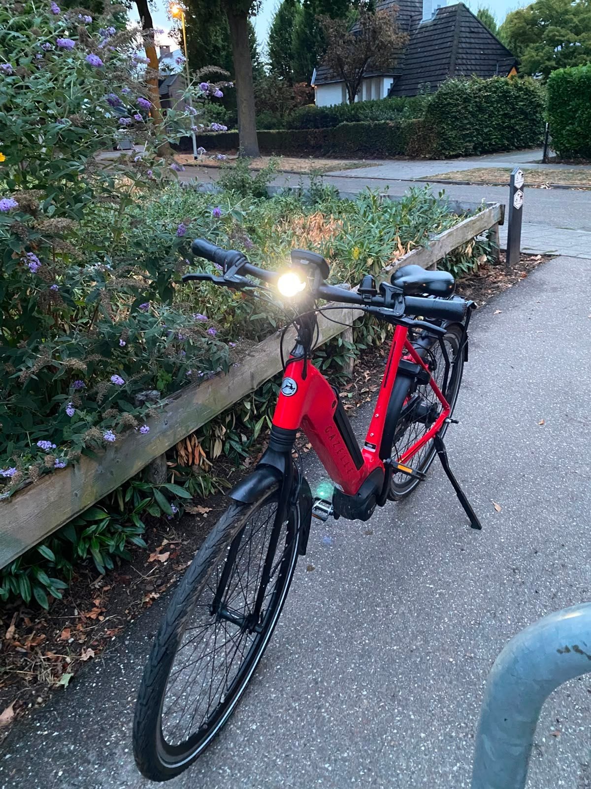 Gazelle Ultimate C8+, Ophalen, Zo goed als nieuw, 51 tot 55 cm, 50 km per accu of meer